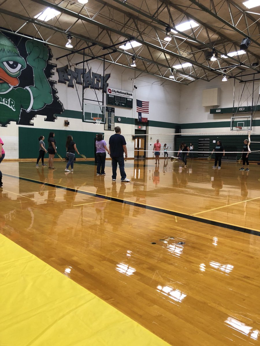 msiprincipal's tweet photo. MSI staff getting pumped up for another great year!  I appreciate all of these staff members and what they do for our kids. https://t.co/uzk7kTcn4X
