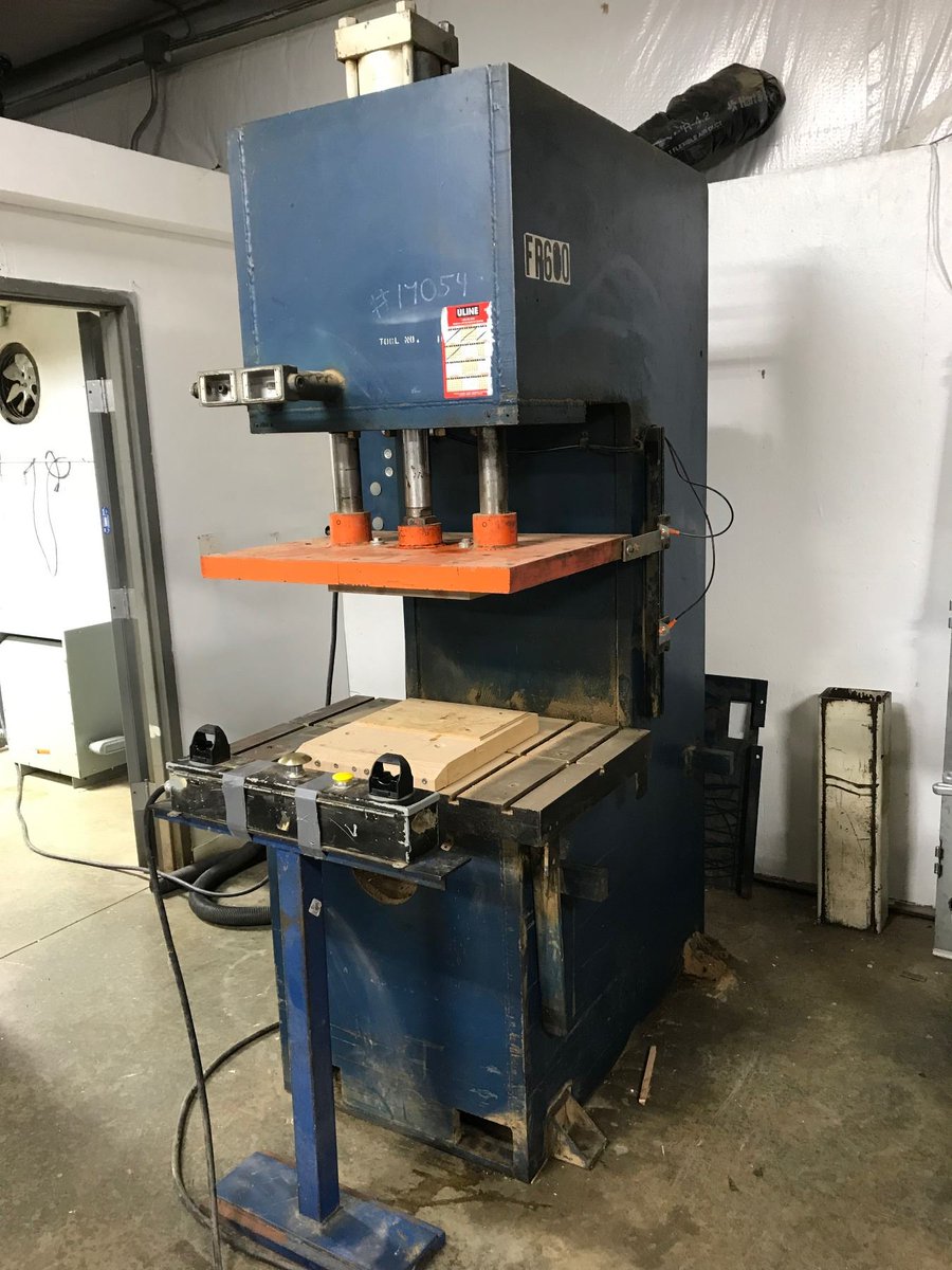 BTMauctions's tweet photo. Monthly Machinery Auction. Great selection of CNC and manual machines. Bidding ends August 22nd at 1 P.M. See link to place your bid now. #cnc #metalworking #machines

https://t.co/kdImKQj5BA https://t.co/SByM2aNO38