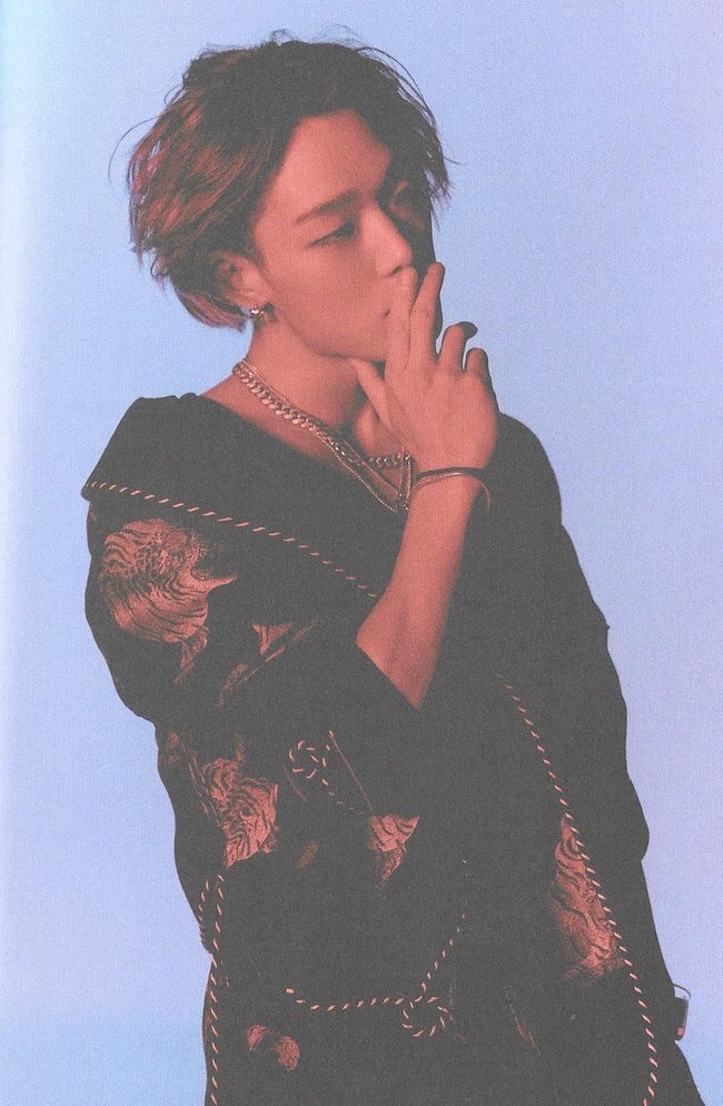 _MY94JH27's tweet photo. 📸 NEW KIDS:CONTINUE Blue Ver. BOBBY SCAN 1

#iKON #NEWKIDS_CONTINUE #아이콘 #BOBBY #JIWON #바비 #김지원 https://t.co/vnoC2pu8CT