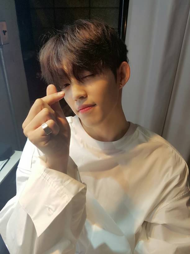 mwoozi's tweet photo. 생일 축하해요 세븐틴 캐럿 리드 🎊❤️💎❤️🎊
#HAPPY_COUPS_DAY
#LEADERSCOUPSDAY
#승철이의_스물넷_예뻐서_어쩌나
#SEVENTEEN #SVT #CARAT #SCOUPS #SVTLEADER #에스쿱스 #승철 https://t.co/yoSnTBomAX