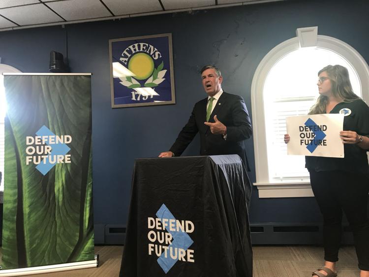 SolSmart Bronze designee @CityofAthensOH is working hard to earn Silver. @DefendOurFuture just recognized them as a state leader on #sustainability. Amazing job, Athens!! #StrivingForSilver #solar bit.ly/2MmLZcy via @TheAthensNEWS cc @MayorPatterson