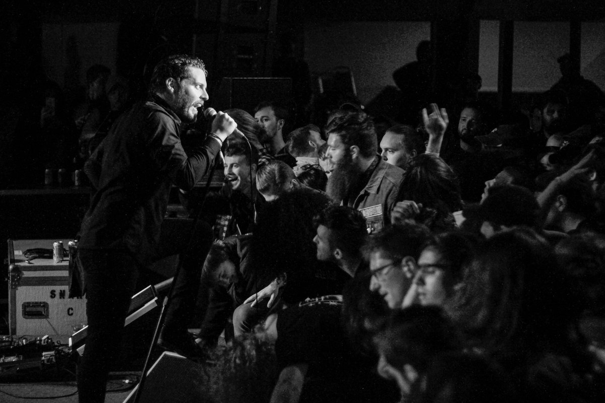 treefortfest's tweet photo. Welcome back to #Boise @deafheavenband! Can't wait to rock with you tonight @neurolux! #treefortalum #deafheaven
🎟: https://t.co/Ul8JxDmLrQ
📷: Tyler Price #treefort2017 https://t.co/YWkzXi2meu