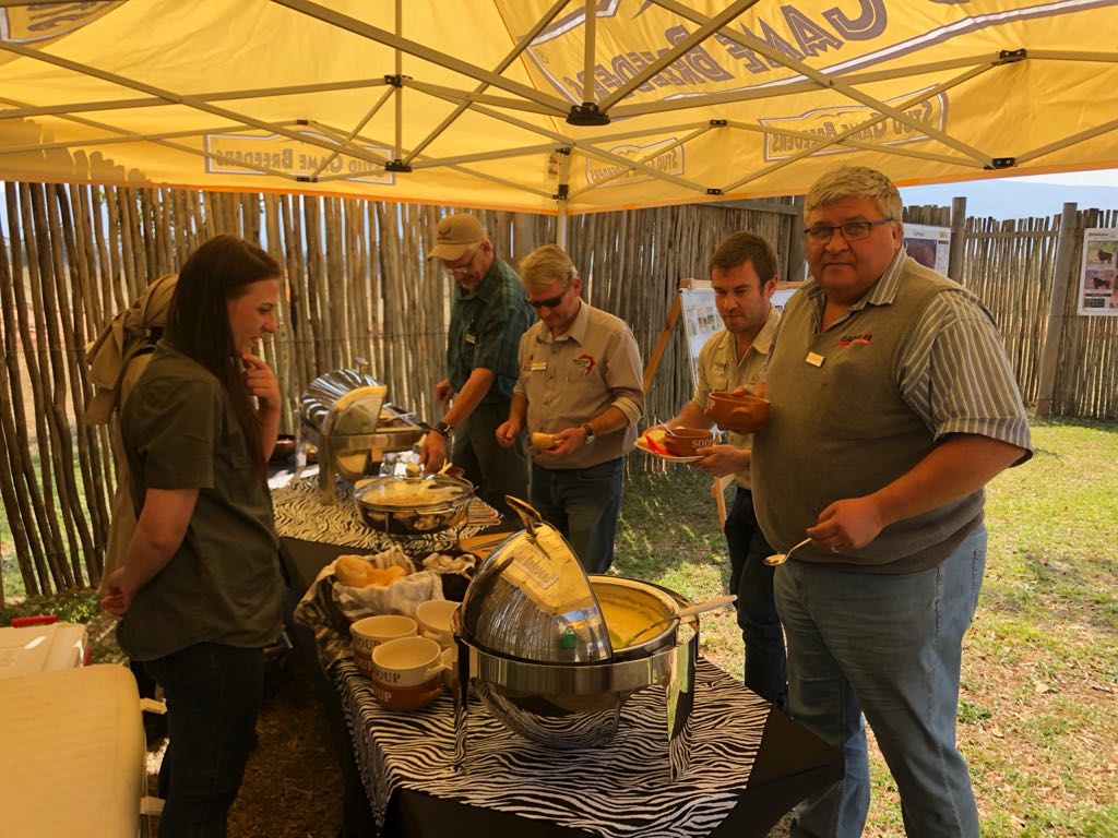 studgamebreeder's tweet photo. Can't do proper viewing of Dinaka Game Reserve's lots at #SGB2018 without a decent meal.

#clientflyintrip #gameauction #wildsveiling #gamebreeders #wildboer #SouthAfrica #SuidAfrika https://t.co/TFQj7Gh8pw