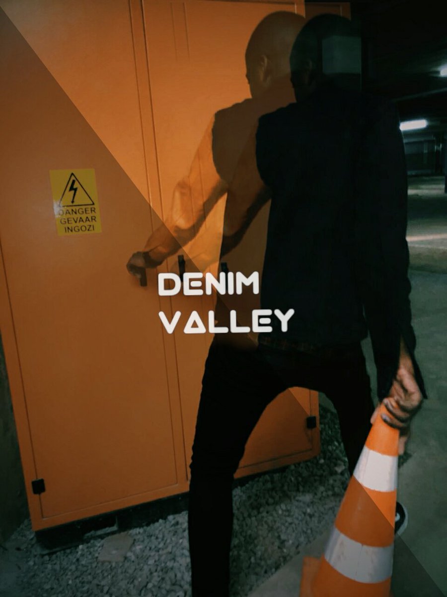 KLL_Boshmane's tweet image. Hey Twitter fam 👋 
please retweet till everyone sees this 🌊
We customize Denim Jackets for:
•R200 (if you provide your own jacket)
•R550 (jacket provided us)
We are based in Braamfontein(JHB)
Delivery Worldwide 🌍