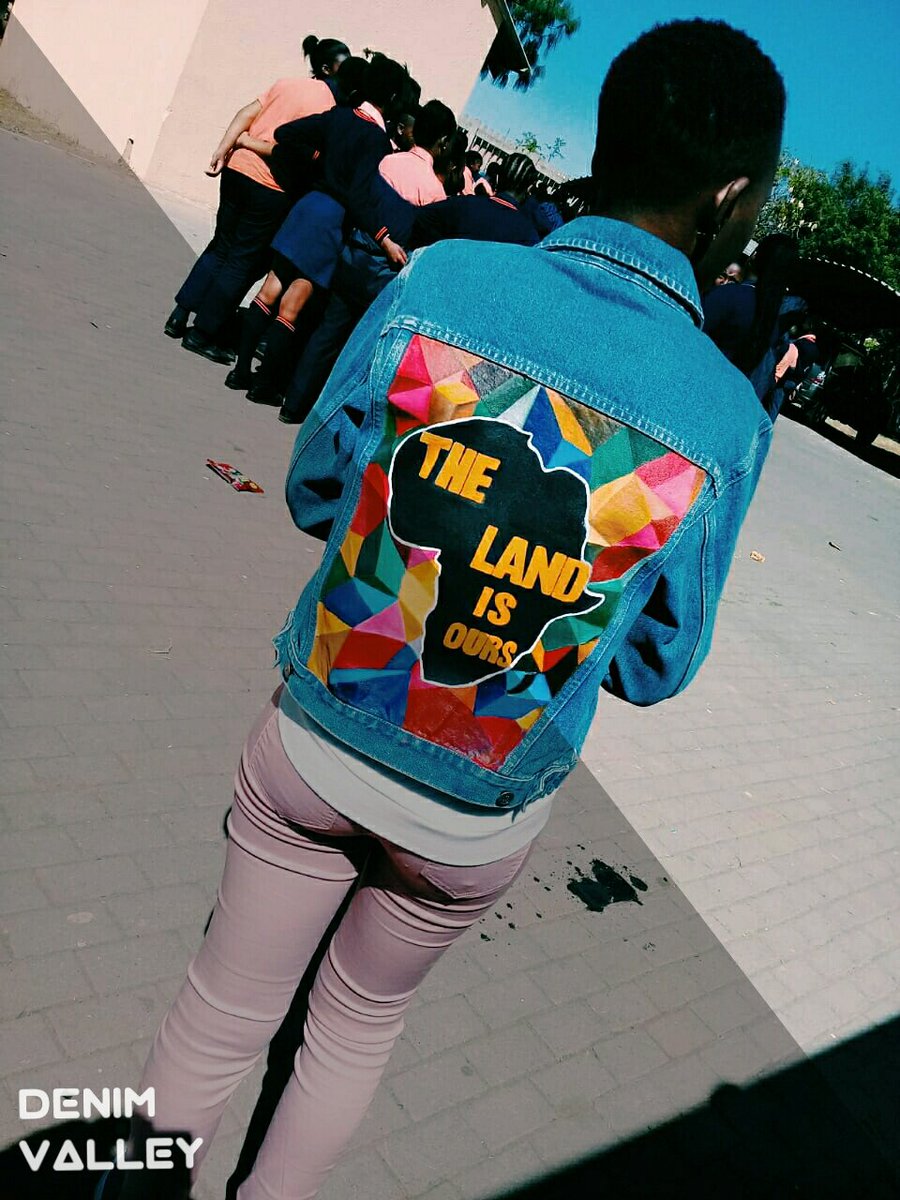 KLL_Boshmane's tweet image. Hey Twitter fam 👋 
please retweet till everyone sees this 🌊
We customize Denim Jackets for:
•R200 (if you provide your own jacket)
•R550 (jacket provided us)
We are based in Braamfontein(JHB)
Delivery Worldwide 🌍