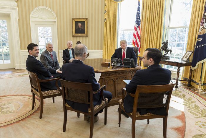 GregStrobelHHAX's tweet photo. Last week, President Trump signed off on H.R. 6042, officially delaying the nationwide deadline for #EVV in #Medicaid-reimbursed personal care services. Learn more @HHCareNews https://t.co/dBhPV2doE9 https://t.co/mIBtMpB6mF