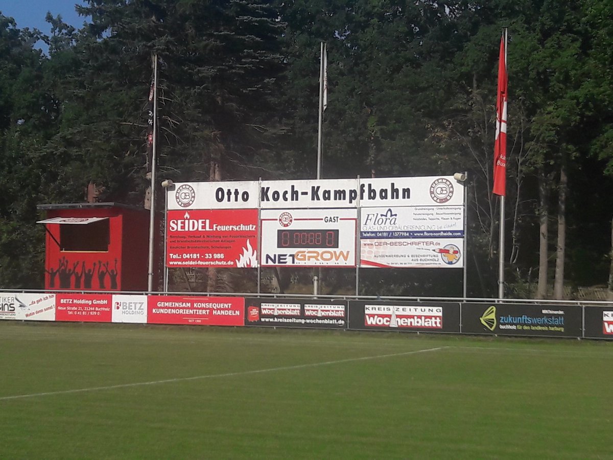 AltonaerFC1893's tweet photo. Es ist angerichtet: Auf geht's, schwitzen und siegen!" #ODDSETPOKAL #B08A93 #SAYUHAHALTONA https://t.co/vxBnSjp7Nc