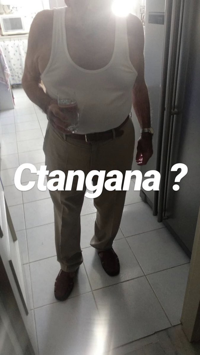 AAOAlberto's tweet photo. parecidos razonables:
a la izquierda c.tangana y a la derecha mi abuelo JAJAJAJA https://t.co/gwEvUOLSwE