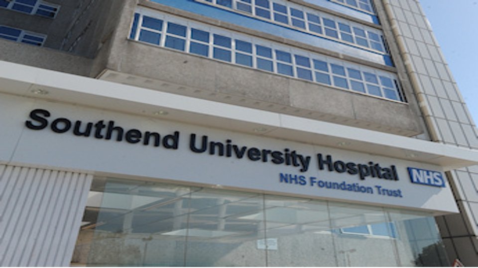 JCPinEssex's tweet photo. Do you want flexible working arrangements?  Gradually returning to work after a break? Want to gain more skills and experience? Whatever your reason, being a bank member of Southend #NHS Trust might be for you. Info/Apply: https://t.co/LlWzRz9bQh #JobsWithAPulse @jobs_nhs https://t.co/o861aLTrnD