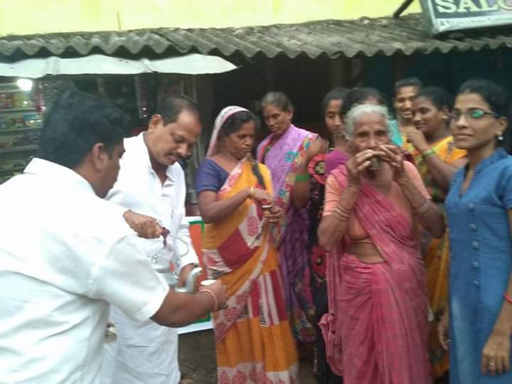 SanjeebChinara's tweet photo. ଆଜି କଟକ ଯୋବ୍ରା ଅଂଚଳରେ ଚା ପେ ଚର୍ଚ୍ଚା କାର୍ଯ୍ୟକ୍ରମରେ ମୋଦି ସରକାରଙ୍କ ଚାରି ବର୍ଷର ସଫଳତା ଓ ସବୁ ଯୋଜନା ବିଷୟରେ ଅବଗତ କଲି... https://t.co/R0ZIEiW820