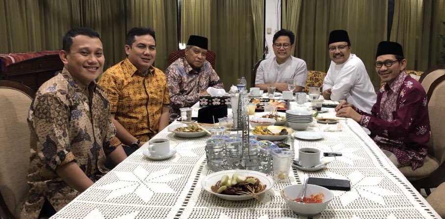 PKB dan PBNU brsma para kyai solid menanti batasnya waktu
#Join2019
#JoinKalsel2019
#CakIminUntukIndonesia
#KoalisiInginMenangCakIminCawapresnya
@JOINKalsel
<a href="/manika_ARB/">ARBIT MANIKA</a>
<a href="/Jazilul_Fawaid/">Jazilul Fawaid</a>
<a href="/santripanglima/">JokowiAmin</a>
<a href="/JoinTala/">TALA</a>
<a href="/KORNASJOIN/">caktain</a>
<a href="/JOIN_Relawan/">C1NTA #ProgramFolback 😍</a>