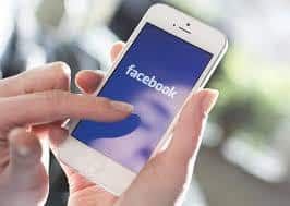 ChanPerco's tweet photo. Avec 10 % de part de marché, #Facebook devient un navigateur mobile à part entière aux États-Unis via @Siecledigital https://t.co/HzlsNkMDg0 https://t.co/ng6CsMeWPw