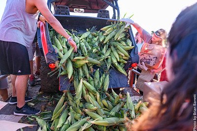 Ate06AISD's tweet photo. Thank you Snack Pak 4Kids for allowing us be a part of Corn Harvest Day.  We had a good time, helping out a great cause. @snackpak4kids @AmarilloISD #Ate06foodtruck #Cornharvest https://t.co/MZMpV30BIS