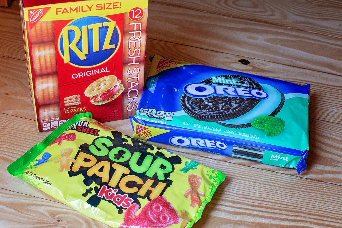 TamaraCamPhoto's tweet photo. We're loving our late summer August bucket list &amp; all the amazing NABISCO snacks on our list! Some great ones here from @Ritzcrackers  @Oreo  and @SourPatchKids ! #IC

#ad https://t.co/4EHcvkT7Fa

And make sure to enter the #SnackNShare #sweepstakes here: https://t.co/cmxL05ggQn https://t.co/R9cNLRYERy