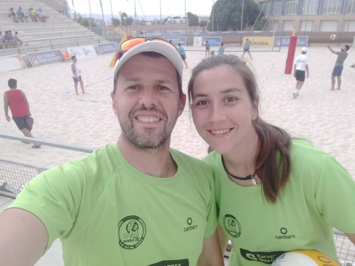ClubVoleibolZGZ's tweet photo. ¡¡¡Segunda victoria del @ClubVoleibolZGZ @watervoley en el #CEIMVB18!!!! El equipo maño derrota a Playas de Cartagena 2-0 en un gran partido de los cuatro jugadores. (21-18 y 21-8) ¡Grandes! https://t.co/B6yV09lDHB