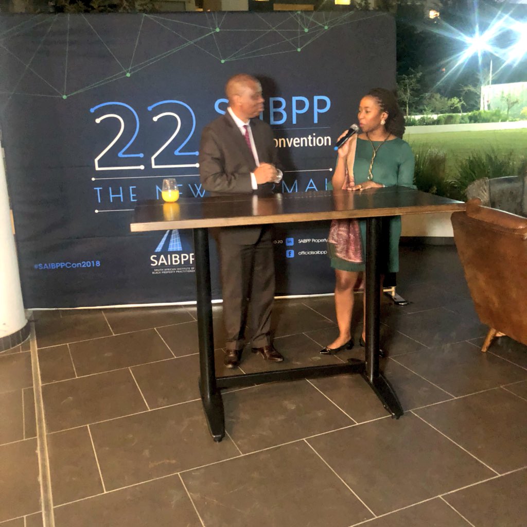saibpp's tweet photo. SAIBPP CEO, Vuyiswa Mutshekwane welcomes Executive Mayor, Councilor Herman Mashaba to the Networking Cocktail. Such a pleasure to have him with us this evening. #SAIBPPCon18 #SAIBPP #saibpp2018 #saibppconvention https://t.co/DoKtUOozfH