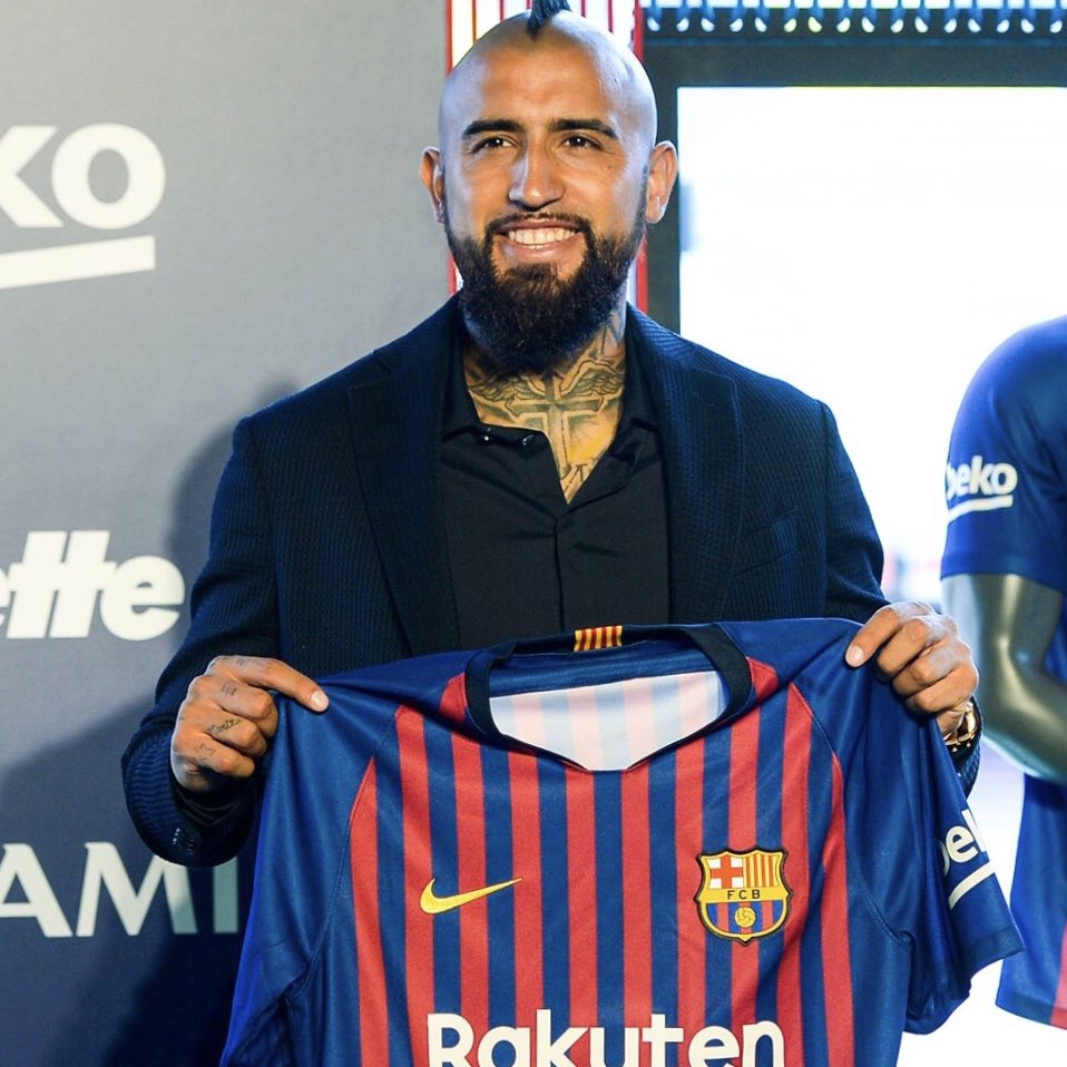TheHeadtoHead's tweet photo. RT for Vidal🇨🇱
LIKE for Nainggolan🇧🇪 https://t.co/2yIlpVRCjh
