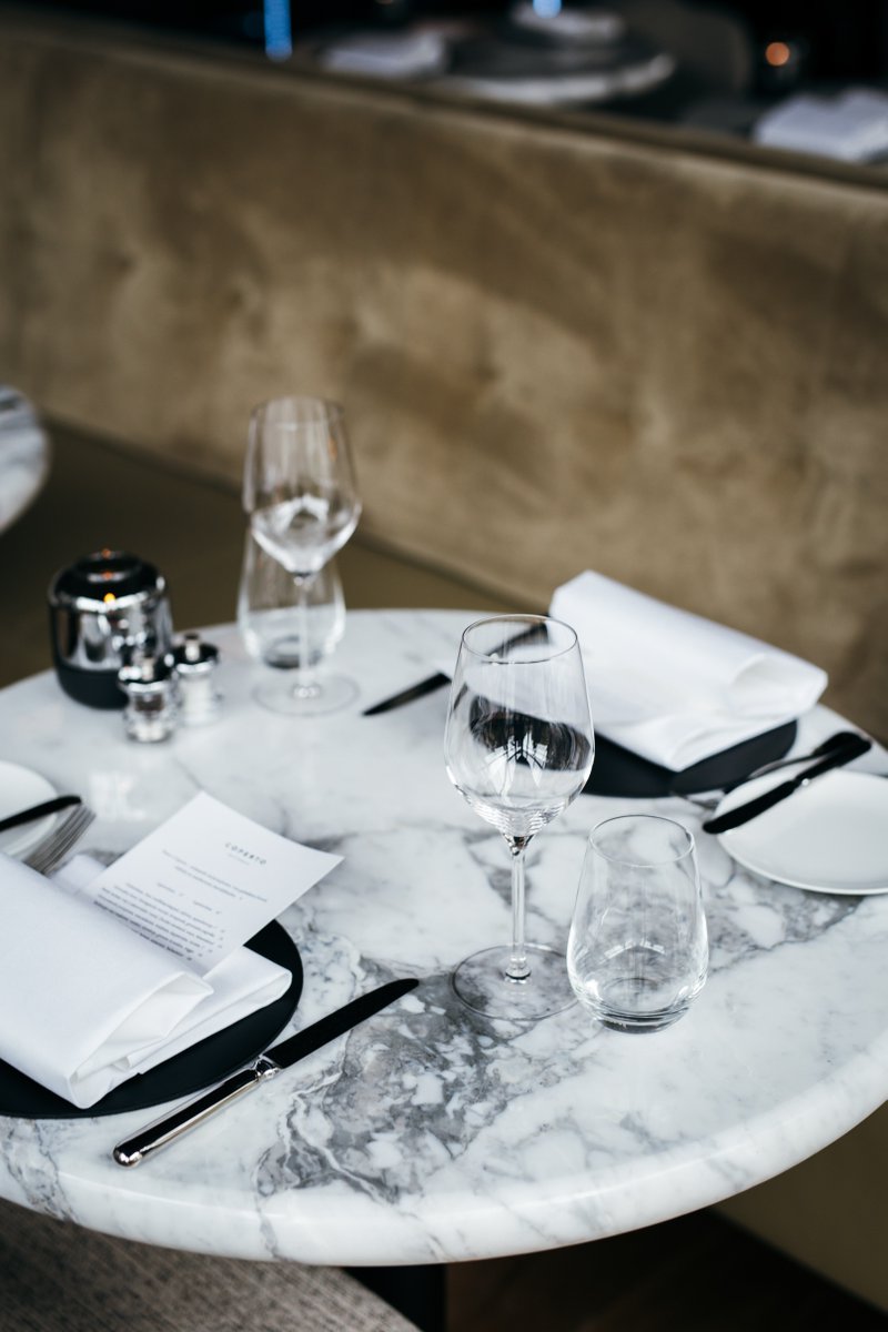 Get ahead of the curve this season and invest in touches of white marble. From restaurants, to hotels and beyond we're seeing this crisp finish crop up just about everywhere!

#Marble #InteriorExperts #WhiteMarble #TopTrends