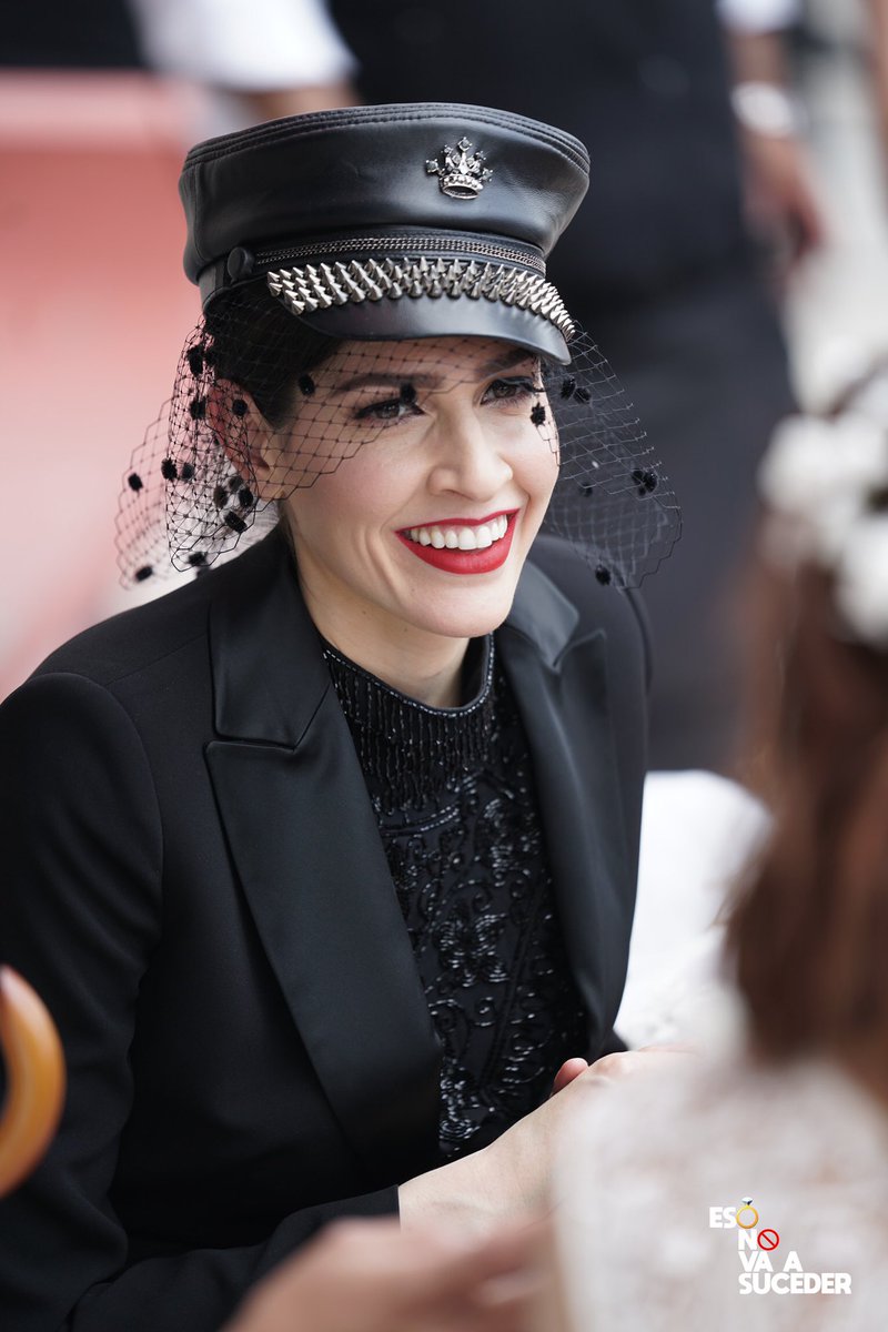 haashoficial's tweet photo. Ya vieron el BEHIND THE SCENES de nuestro nuevo video “Eso No Va A Suceder” ? #EsoNoVaASuceder

💍🚫 pueden verlo AQUÍ! 👇🏻
https://t.co/2TPtgLktTe https://t.co/aUJP5tyPd5