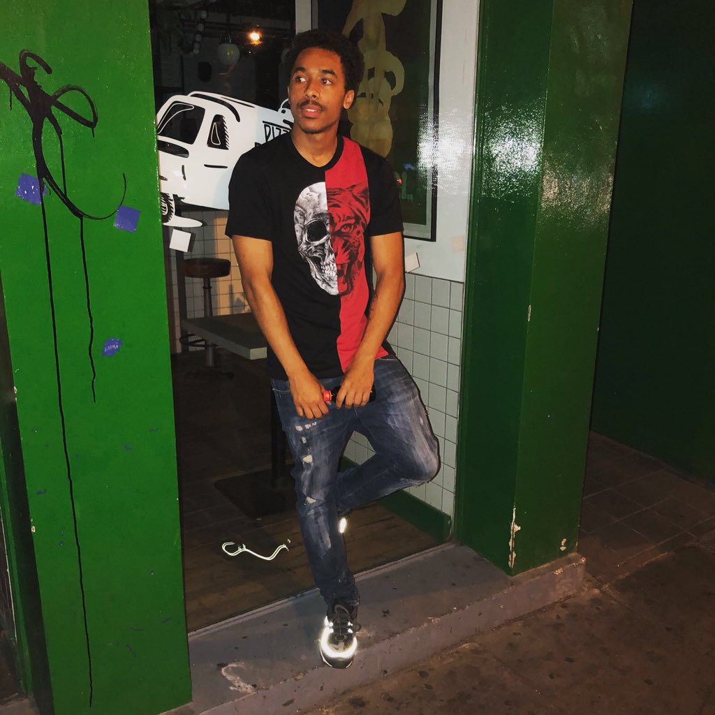 LA Records tweet media