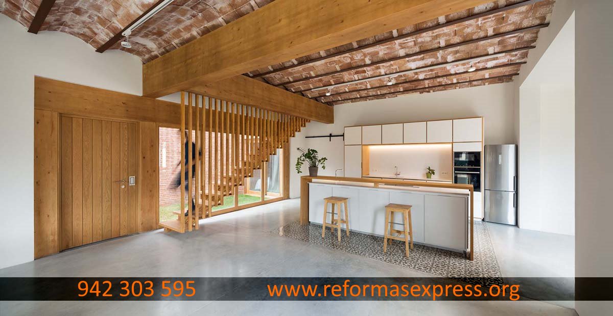 RadianteSiempr1's tweet photo. La inversión en rehabilitar un edificio puede ofrecer una rentabilidad de hasta un 30%.Ya sea para vivienda, para alojamiento turístico o bien para uso empresarial,comprar para rehabilitar es un buen negocio en nuestro país💸
#Reformas #Rehabilitación #Cantabria  #reformasexpress https://t.co/dgcmc4NWKw