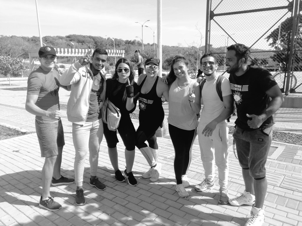 isalombana5's tweet photo. Feliz y agradecida ๐๐๐ฅ๐ฅsegunda super clase de #functionalboxing ๐๐๐ฅ https://t.co/NAEhheBmEk
