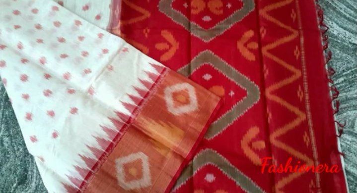 Krishnaaakp's tweet photo. మంగళగిరి పట్టు చీరలు వారి ప్రత్యేక శైలికి ప్రసిద్ది చెందాయి మరియు జారీ సరిహద్దుల వంటి లక్షణాలు ఉన్నాయి. మంగళగిరి ప్రాంతంలో నేతపనివారి 500 సంవత్సరాల పురాతనమైన చరిత్ర ఉంది, వారి క్లిష్టమైన డిజైన్లు మరియు హస్తకళలకు ప్రసిద్ధి చెందిన సొగసైన చీరలు ఉన్నాయి.#HandloomAP #handloomdayap https://t.co/aBWCTXW5YV