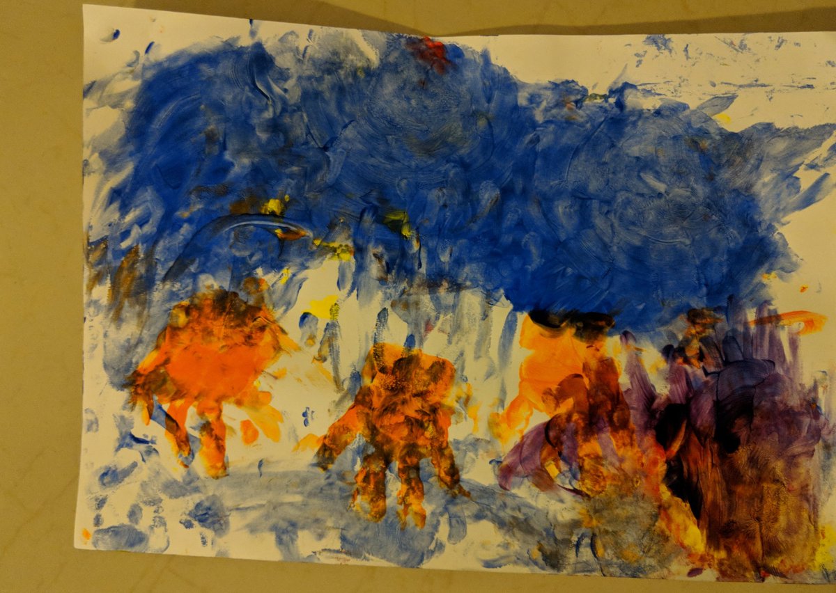 #fingerpaint #toddlerlife #crayola jellyfish in the ocean