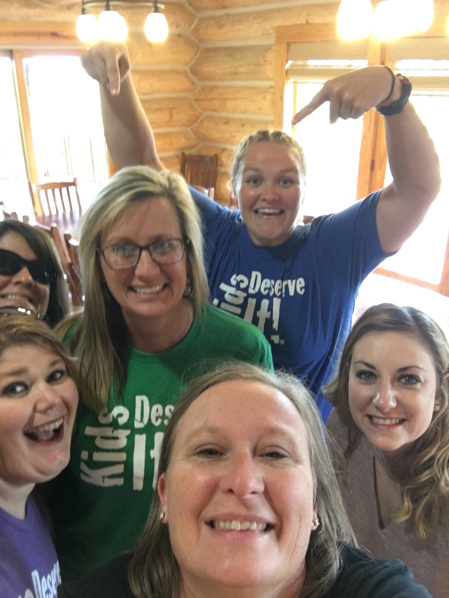 jonescentral's tweet photo. You say Melissa, we say Mandy!! #dewey45 #extrapoints https://t.co/joD0kPkyYR