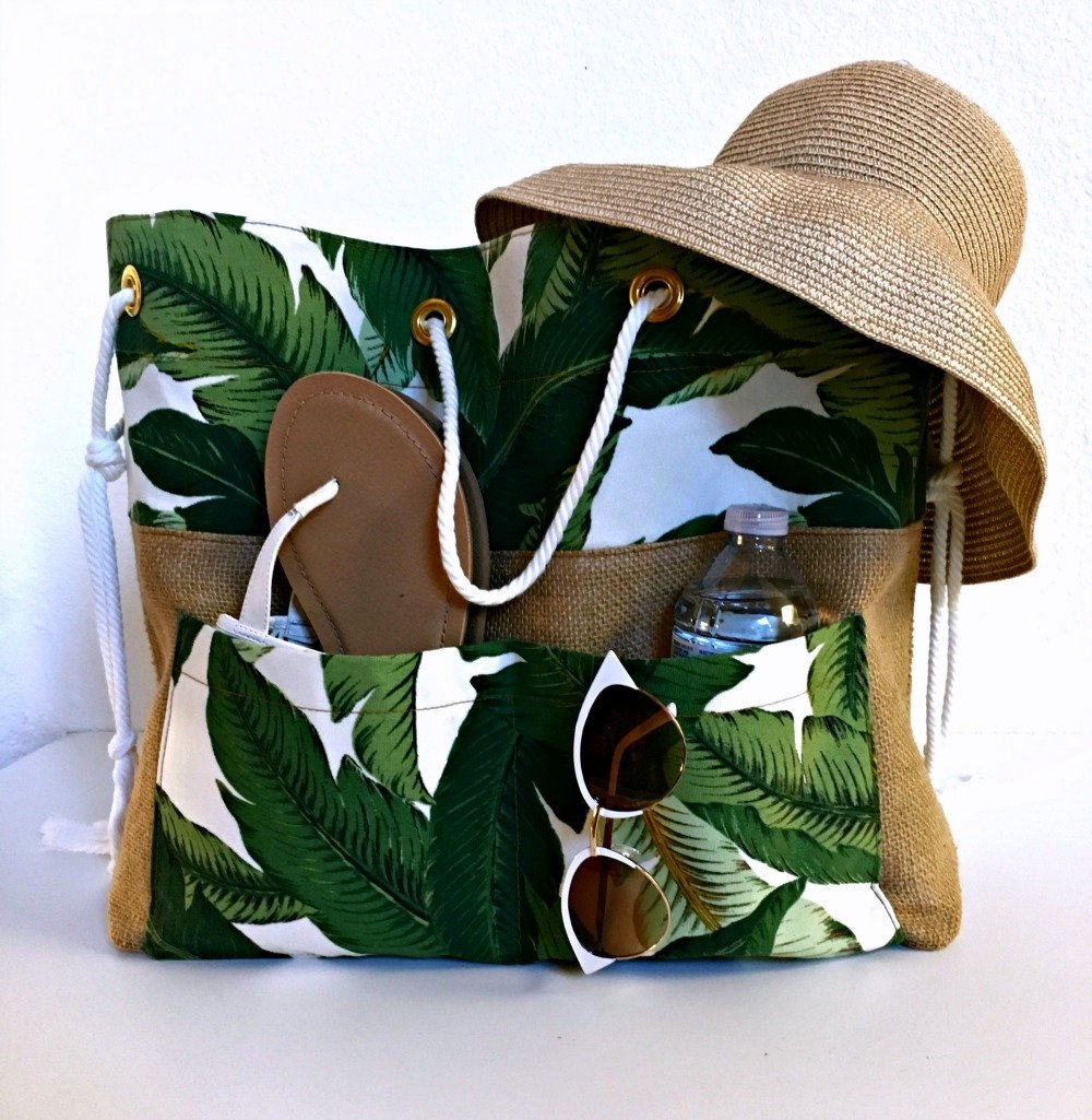 Meldean1's tweet photo. Planning for that last summer vacation?  Perfect Beach Bag!  https://t.co/oPOkQfHjUJ #handmade #bagsandpurses #green #white #palmleafbeachbag #beauty #idesignforyou #etsy.com #destinationweddings #love #beachtote #traveltotebag https://t.co/2qYva0TA10