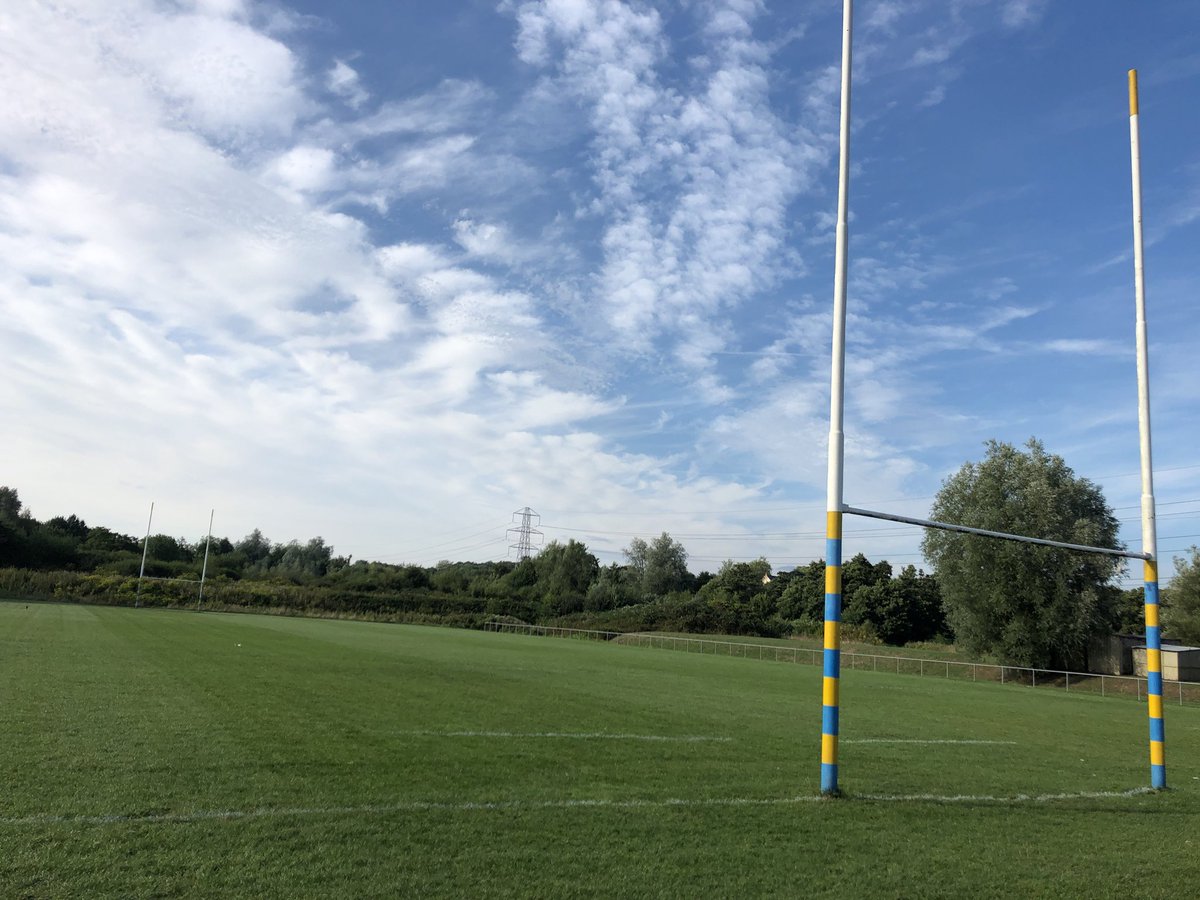 NHSOBRFC1's tweet photo. Pitch is an absolute pleasure ready for 1st Pre Season Friendly Of 18/19 Season this coming Saturday 💙💛 https://t.co/n6mFL6Wl5K