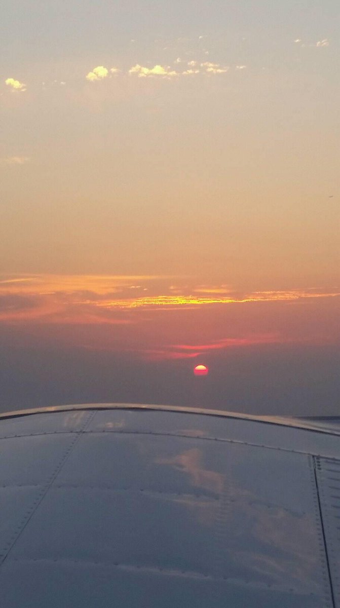 Great Sunset last night above <a href="/AC_Airport/">AC Airport</a> ! <a href="/piperaircraft/">Piper Aircraft, Inc.</a> #avgeek #view #sunset #photography #lastnight #flying #Pilot #doac #AtlanticCity #avicorpcapital #Marketing #Twitter #MondayMotivaton