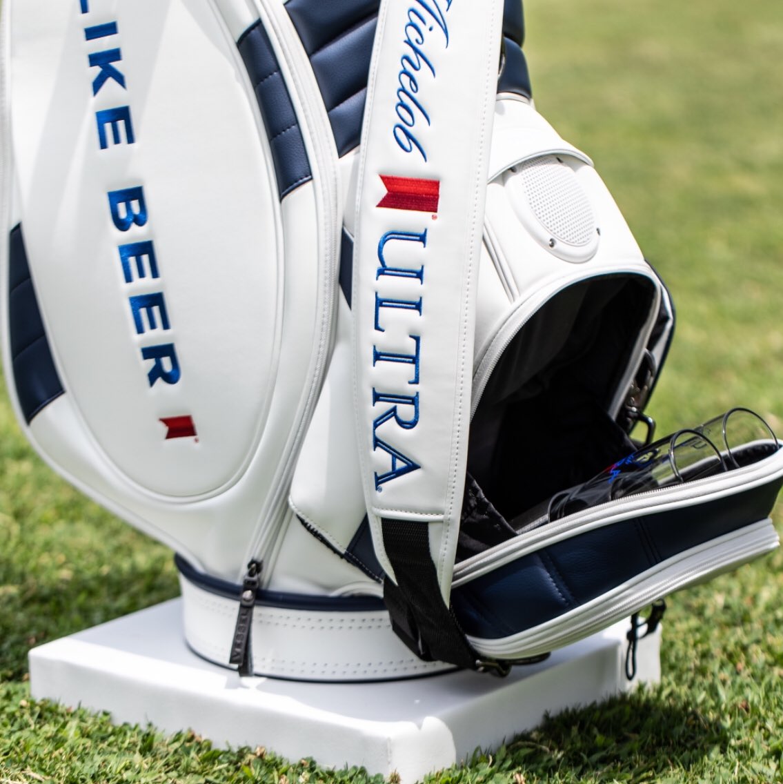 darrenrovell's tweet photo. Michelob Ultra is debuting a one-of-a-kind golf bag at the PGA Championship that includes a 128 oz. refillable beer keg with a tap handle &amp; pint glasses, Bluetooth speaker &amp; built-in tablet. Giving it away through #ultracaddiecontest on Twitter &amp; Instagram. https://t.co/9gguzy0MU5