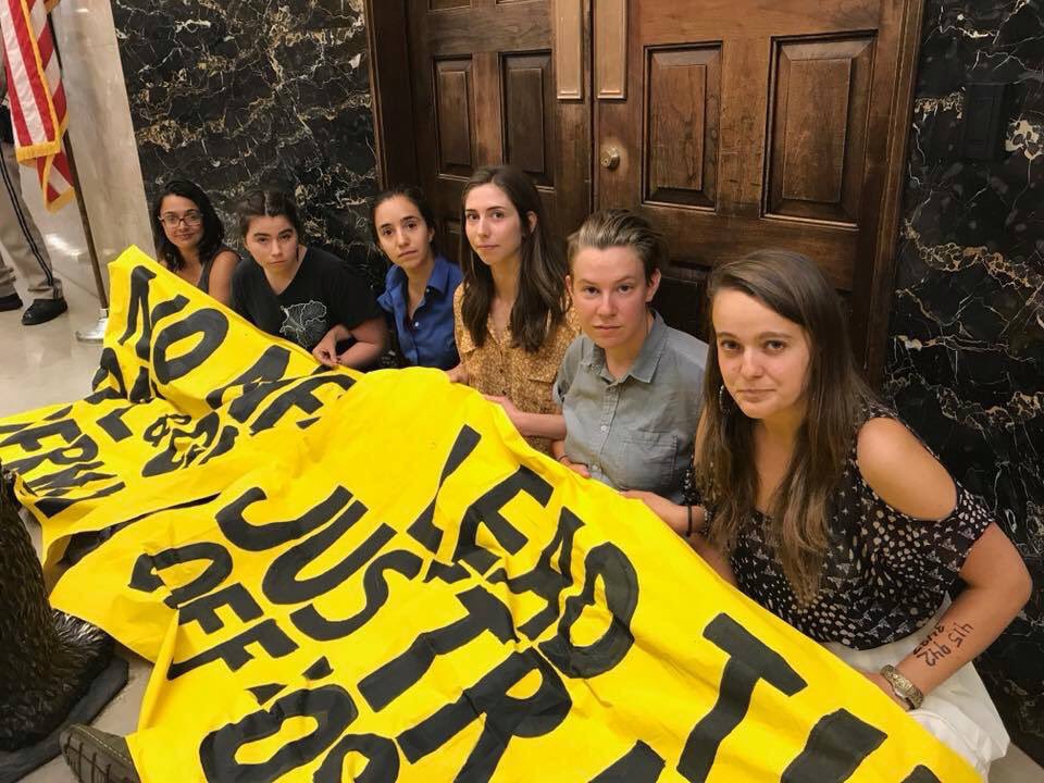 We’re sitting in at @JerryBrownGov’s office because real climate leaders don’t accept millions of $$ from fossil fuel CEOs. They don’t approve 20,000 new oil and gas wells. They don’t allow CA to be the 6th largest oil producing state. This is #BrownsLastChance to act. #HeatWeek