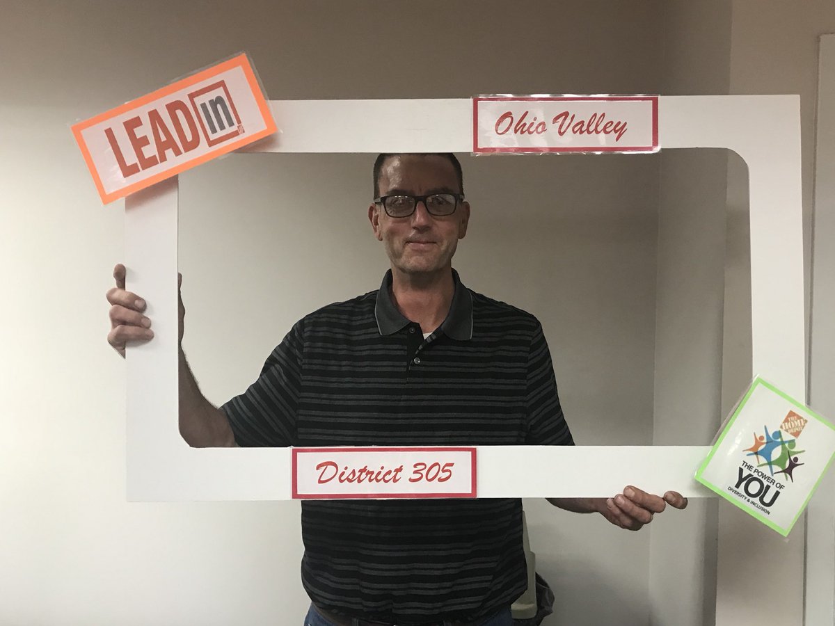 MeganTorresD104's tweet photo. Check out garden DH Eric from @THD3824 ....28 years with Home Depot 🙌🏻 #D305 @OVLeadIn https://t.co/k0uYltbzXu