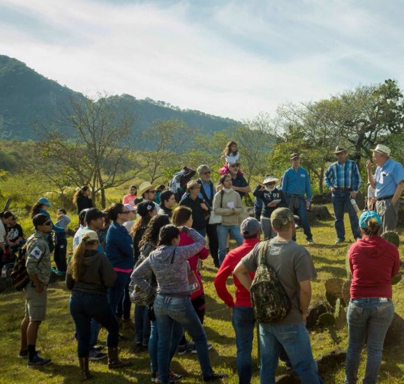 EnriqueRamosFl1's tweet photo. Los invito a recorrer este verano la ruta #TurismoComunitario en el #PuebloMágico de #Mascota que busca integrar a las comunidades del municipio a la oferta turística, generar empleos y activar su economía.
#JaliscoEsMéxico https://t.co/InAvGryqPM