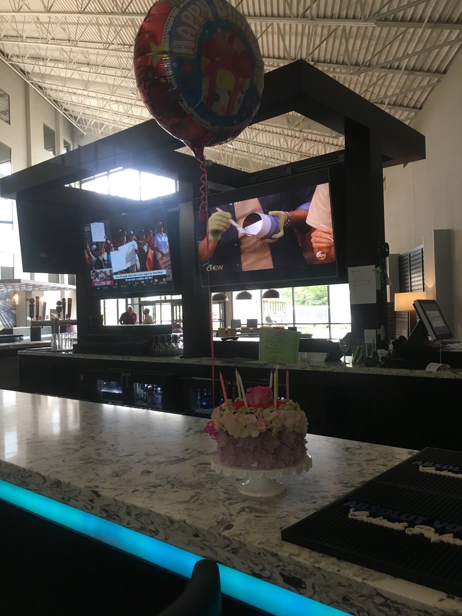 Rav3n74's tweet photo. Yep I’m a spoiled girl!!! But loving every min of it! #luckygirl #birthdaywishes https://t.co/1Pq4jKG13n