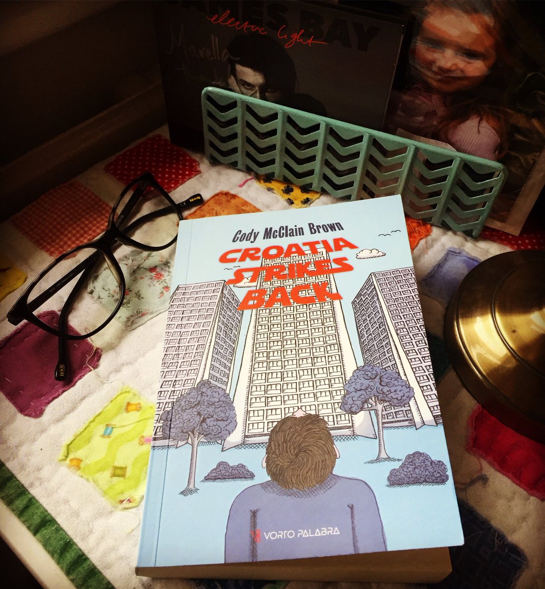 jfkrobin2's tweet photo. Peed my pants reading this. Funny, refreshing, hilarious. I can perfectly understand both sides. A highly recommended read- especially if you’re Croatian. I had a blast going through these pages.
#croatia #foreignerincroatia #feelhim #sofunnytho https://t.co/iLhz1Yd65c