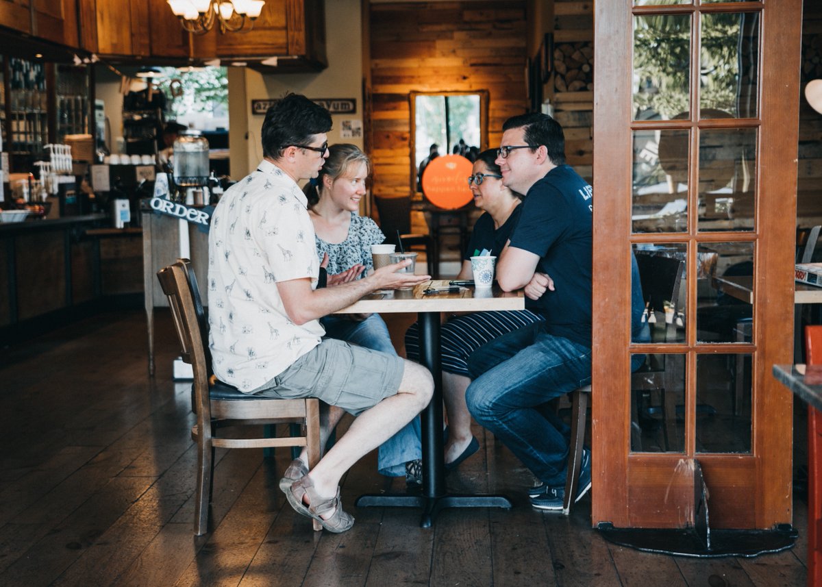 TLCTanasbourne's tweet image. Our first coffee night at Insomnia Coffee was full of caffeine, friends, and games! #insomniacoffee #portland #tlctanasbourne