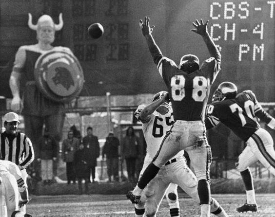 Happy birthday to Alan Page, Minnesota Vikings legend and an actual role model if there ever was one. 