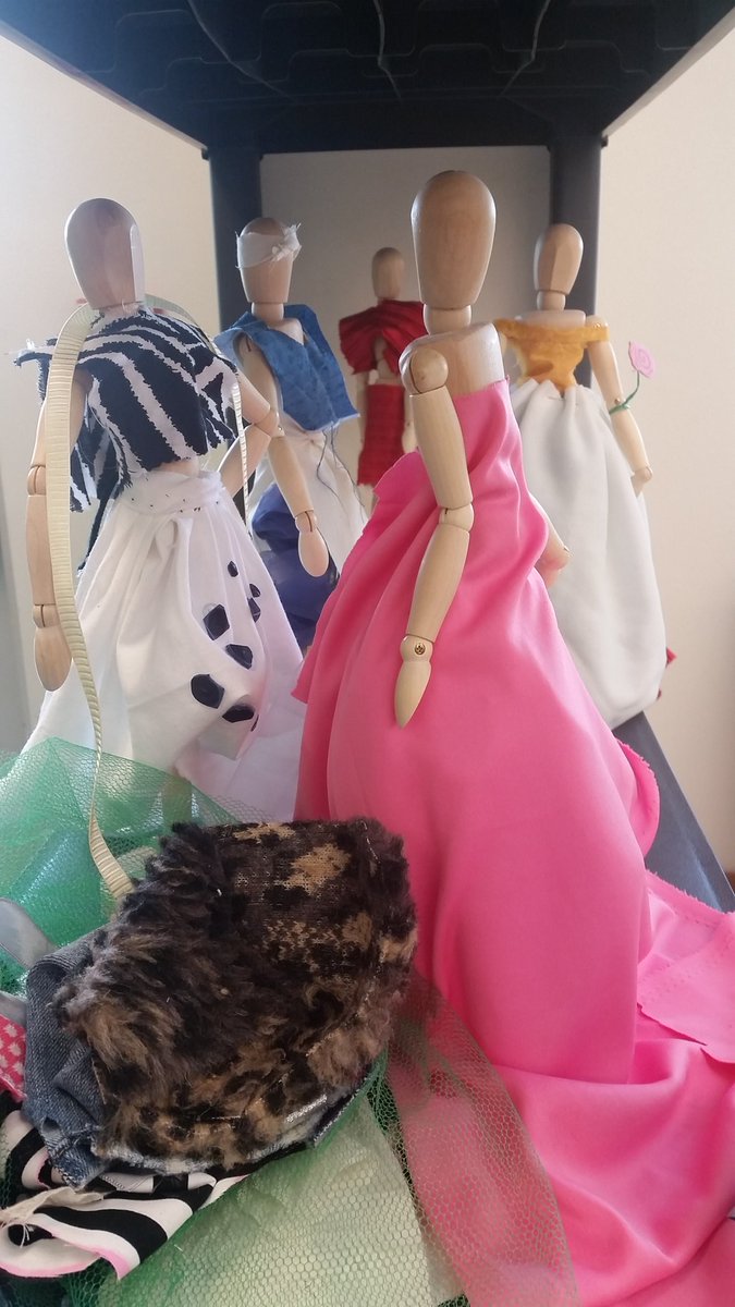 karaodor's tweet photo. Fashion and Costume design camp is serving you miniature Met Gala realness. #makercampch https://t.co/w8E4fs5JEi