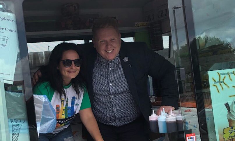 Hayley Lawson (@hailsgriff1) on Twitter photo <a href="/BenGreggErac/">Ben Fenton Gregg</a> and I handing out complimentary ice creams to all our customers today to thank them for their business🍦☀️😀 #U3Elite #CustomerService #givingback <a href="/AndyBland84/">Andy Bland</a> <a href="/SteveLowe22/">Steve Lowe</a> <a href="/dayrowan/">David Rowan</a> <a href="/gpincheshire/">Gary Palmer</a> <a href="/BenGreggErac/">Ben Fenton Gregg</a> and I handing out complimentary ice creams to all our customers today to thank them for their business🍦☀️😀 #U3Elite #CustomerService #givingback <a href="/AndyBland84/">Andy Bland</a> <a href="/SteveLowe22/">Steve Lowe</a> <a href="/dayrowan/">David Rowan</a> <a href="/gpincheshire/">Gary Palmer</a>