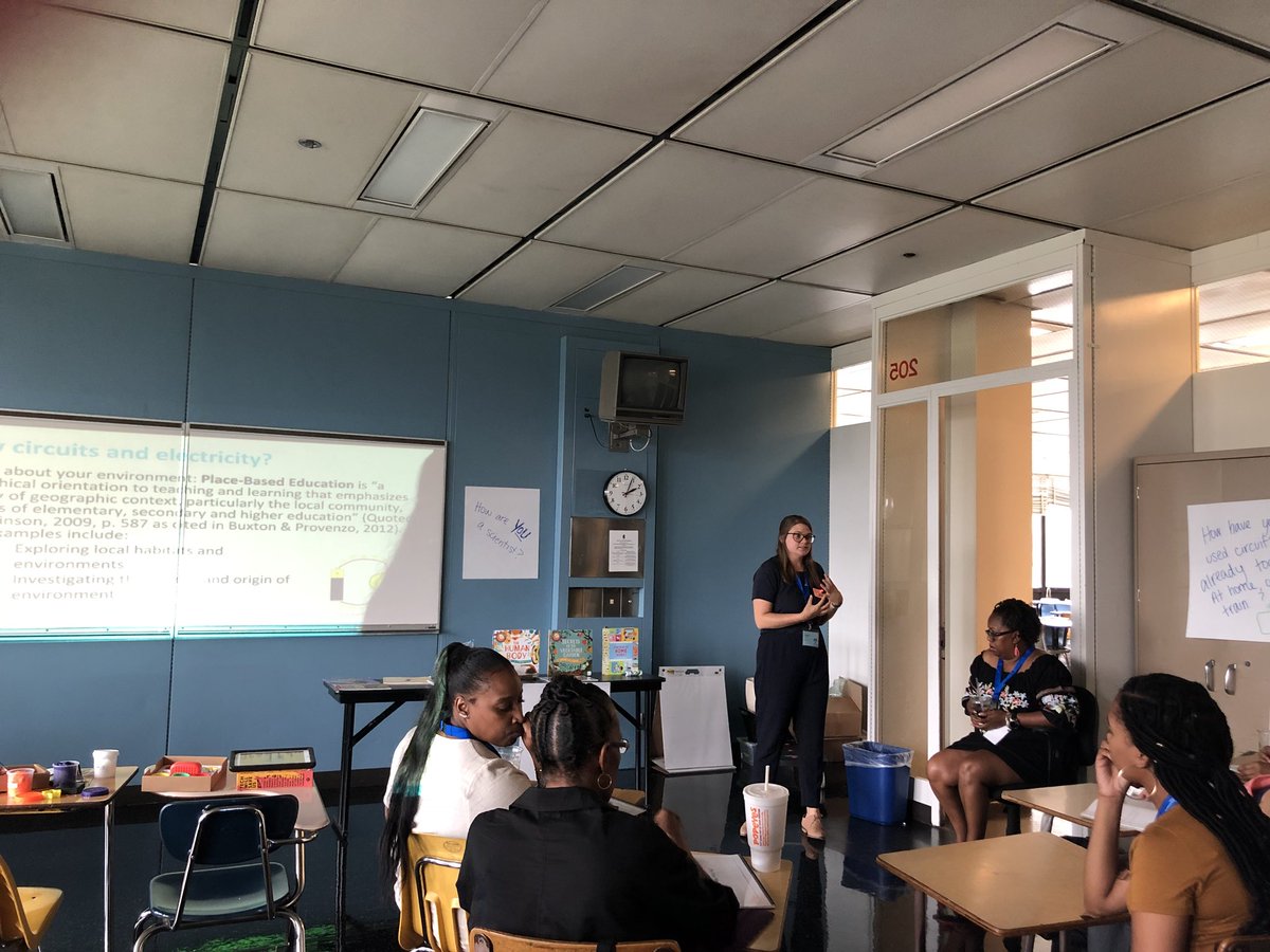 TEC_Center's tweet image. Our program manager @Jenna_Herdzina talks about place based learning and supporting Chicago’s young children to learn about their history and environment using tech tools at CPS’s STEM Institute #cpsSTEM