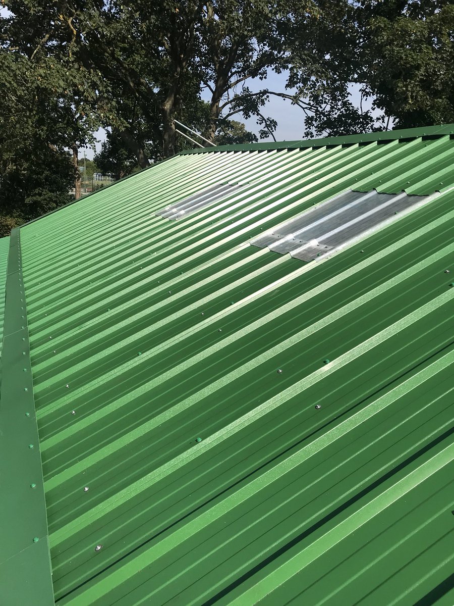 DCatchesidesltd's tweet photo. Completed composite sheeted roof at North Dulwich Lawn Tennis Club https://t.co/riAUemajFM