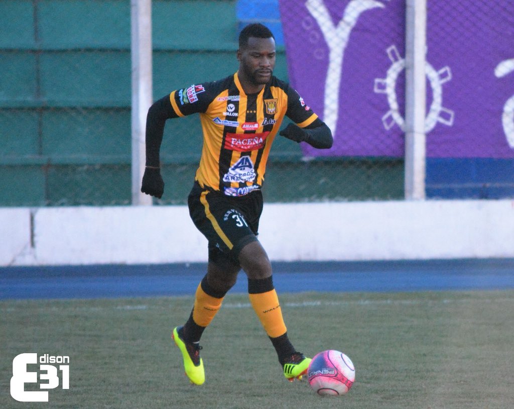 31Carcelen's tweet photo. Mantén tu frente en alto y no te rindas, DIOS tiene un plan perfecto para tu vida.🙏🏿💪🏾 #siemprehumilde#diostieneelcontrol#vamostigre🐯#EC31⚽️👈🏽 @ La Paz, Bolivia https://t.co/udhhKi2meX