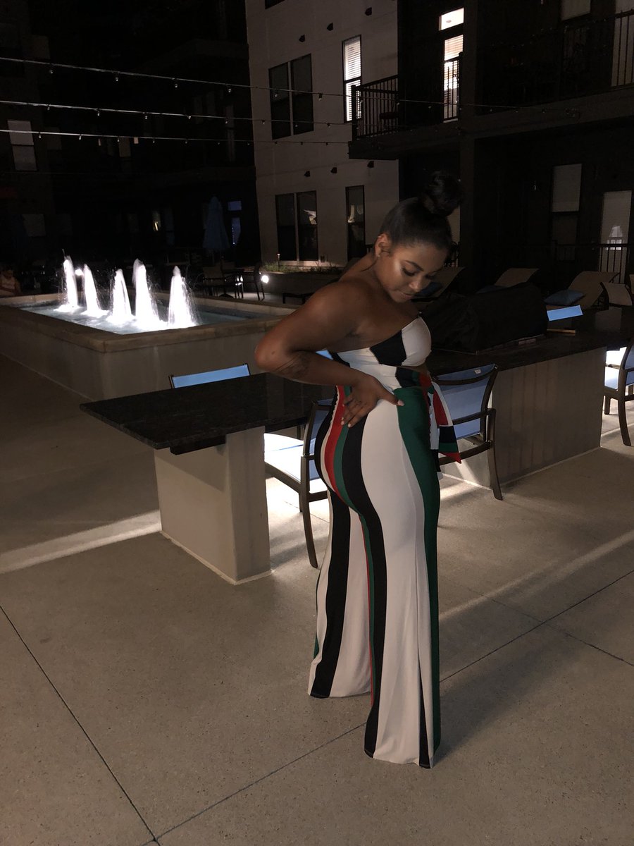 poca__loca's tweet photo. Living &amp; thriving..this is my best life. 🖤 https://t.co/HmIV71QEBN