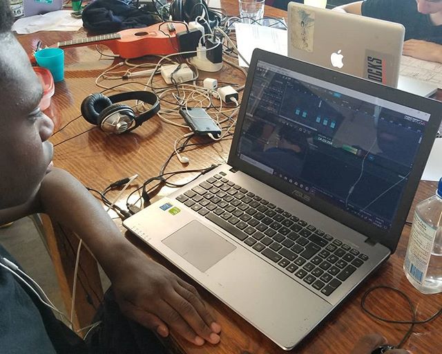 SpectrumMTL's tweet photo. Working on a song that will be accompanied by an awesome music video! #music #MusicVideo #spectrumproductions #wizarddonkeymagic https://t.co/bZgWkGjHF3 https://t.co/T3CqKsPzoe