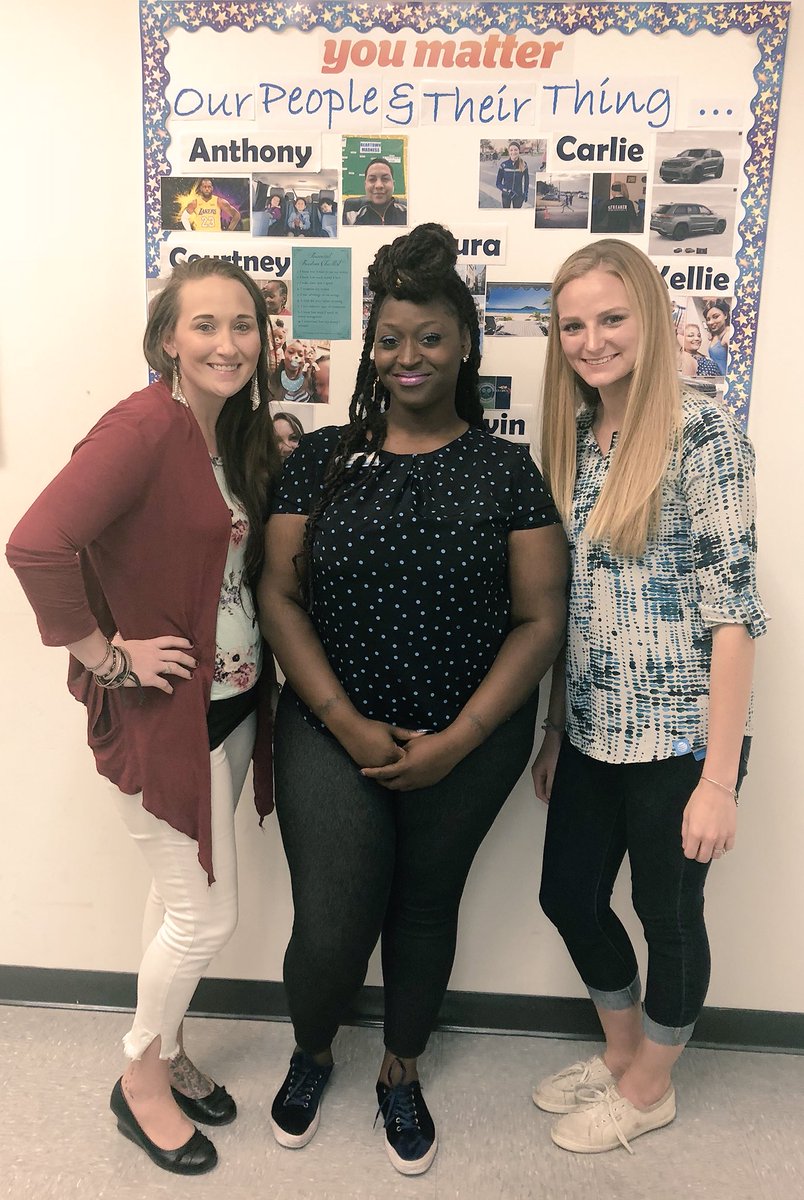 Our small biz rep <a href="/MKeiling/">Monica Keiling</a> came up to <a href="/BearTownMobile/">BearTown Mobile</a> to congratulate Ms. Courtney on achieving her biz expert status! #bizexpert #growthebiz #smallbusinessexpert #stepupyourbiz #teamkeilingit #tmt #MidAtanticTakeover <a href="/GKeiling/">Greg Keiling</a> @MidAtlantic1860 <a href="/404girl/">Betsy Francis</a>