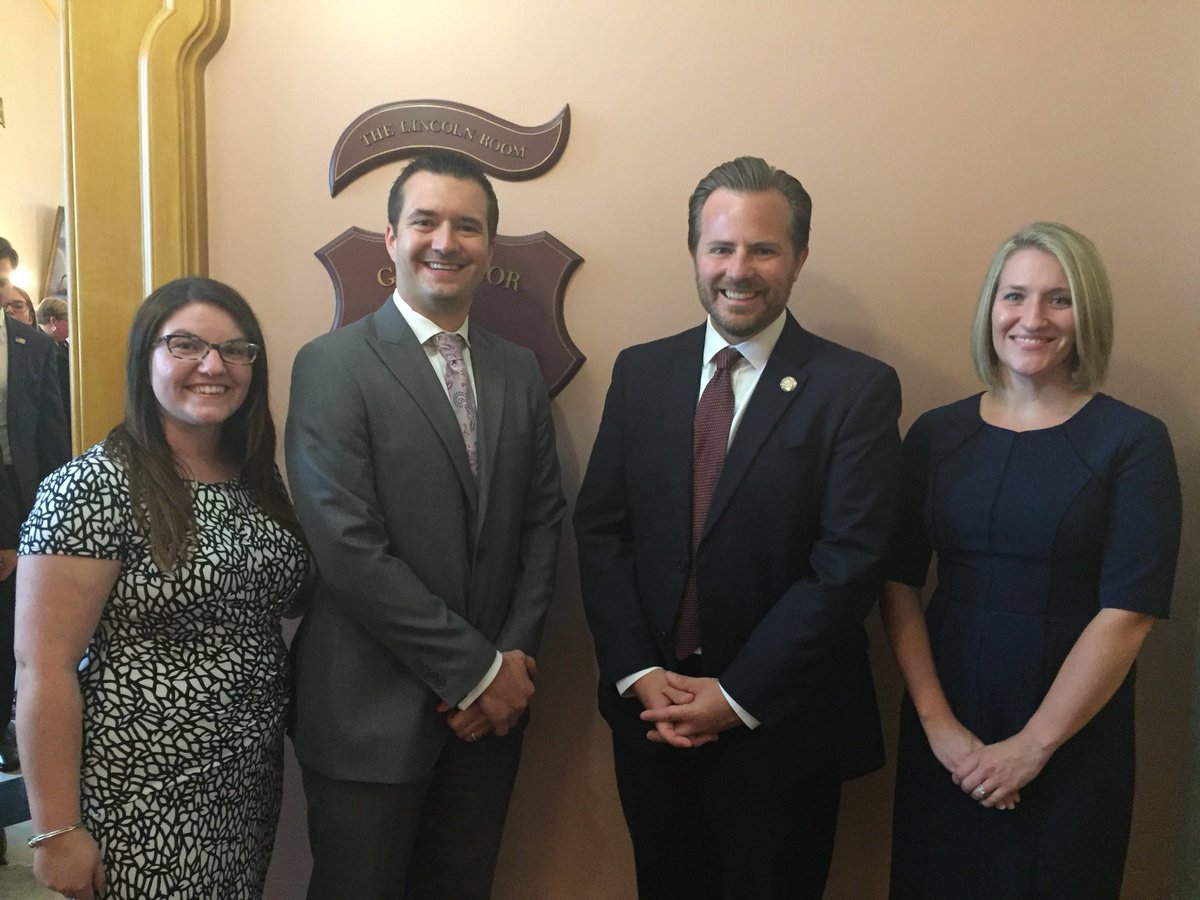 T_SchwabDX's tweet photo. So proud to represent Ohio APRNs at the signing of HB 111. Many thanks to @OAAPN &amp; State Representative Rick Carfagna for their diligence on this bill! https://t.co/vhGw2Z9TBH
