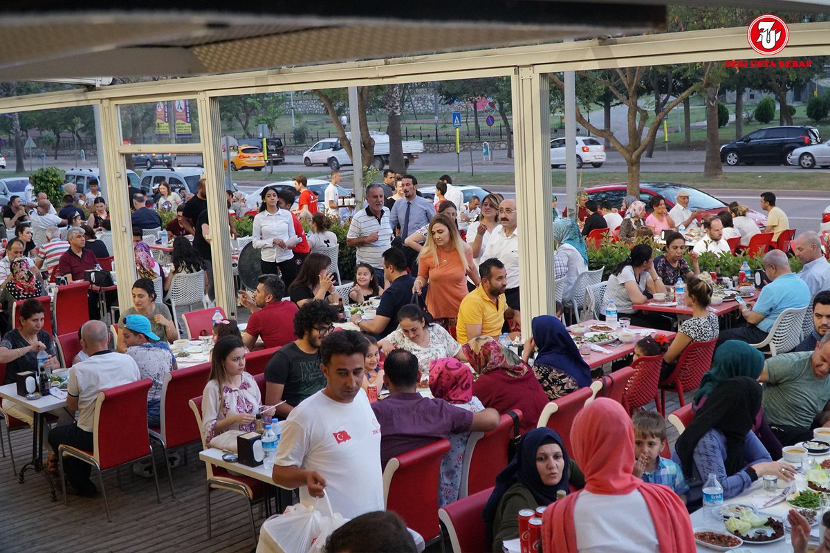 zekiustakebap's tweet image. Eşsiz lezzetlerimiz ve güler yüzlü personellerimizle sizleri #ZekiUstaKebap şubelerine bekliyoruz.
#Adana #AdanaKebap #AloPaket 
Türkmenbaşı Blv. ☎ 0322 239 30 40
Kenan Evren Blv. ☎ 0322 235 23 02 
🌐zekiustakebap.com